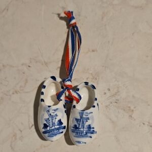 Vintage Holland Delft Miniature Dutch Clogs Ornaments